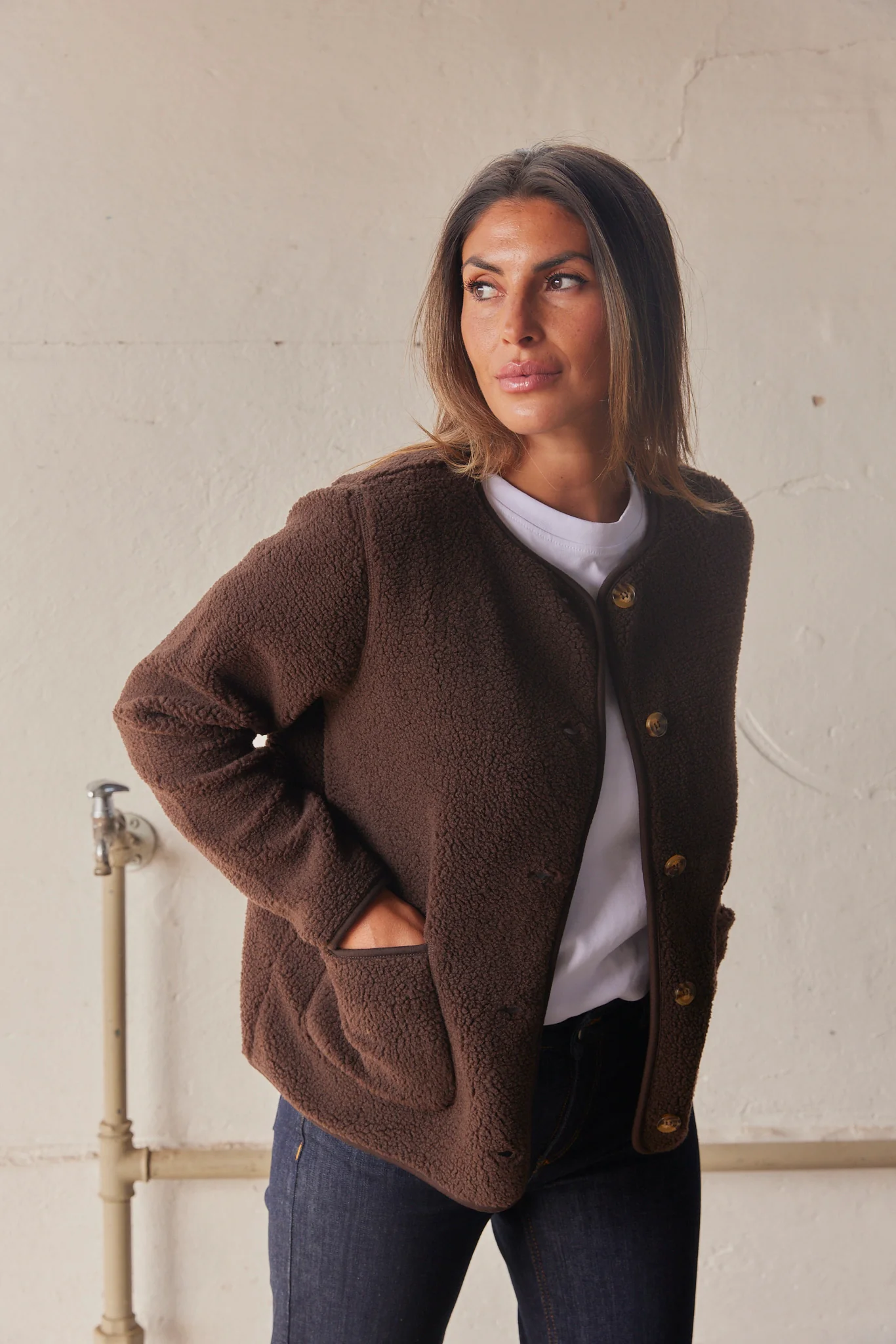 Ada Teddy Jacket | Brun | Jakke fra French Laundry - Image 5