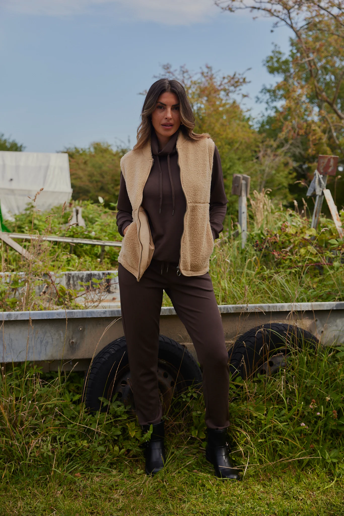Ada Waistcoat | Sand | Teddy vest fra French Laundry - Image 3