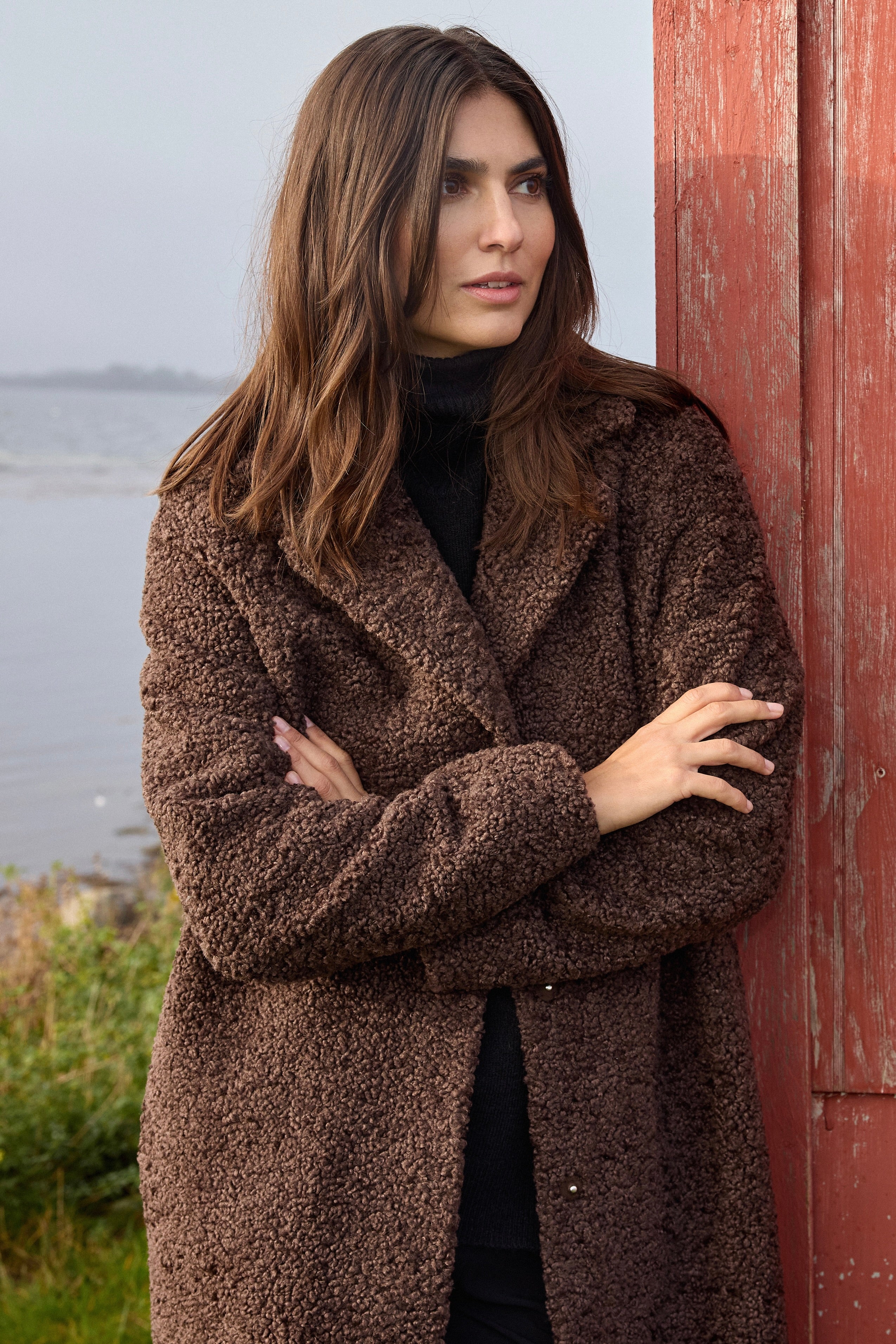 Addy FF Long Teddy Coat | Brun | Frakke fra French Laundry - Image 12