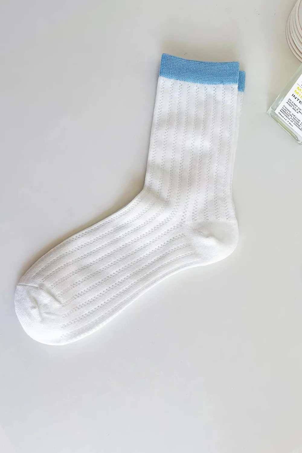 Aia Sock | Hvid/Blå | Strømper fra By Timm - Image 2