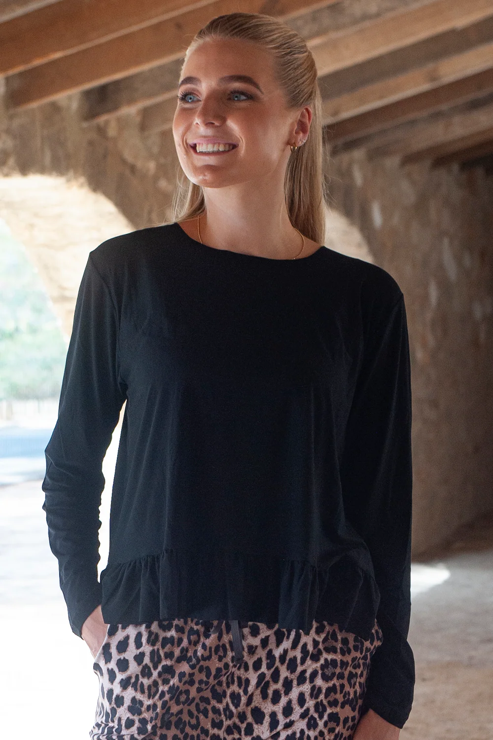 Alma LS Frill T-shirt | Black | Bluse fra Liberté - Image 5