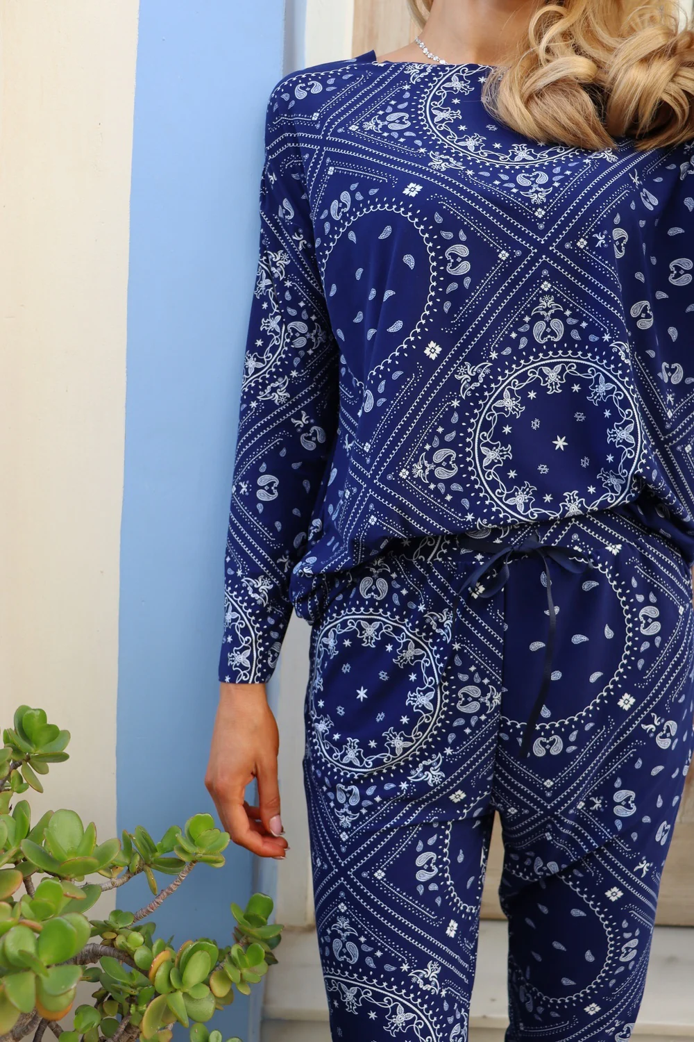 Alma Ls Top | Blue Scarf | Bluse fra Liberté