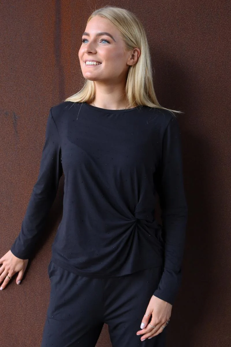 Alma Ls Twist Tshirt | Black Black Simili (sorte sten) | Bluse fra Liberté - Image 5