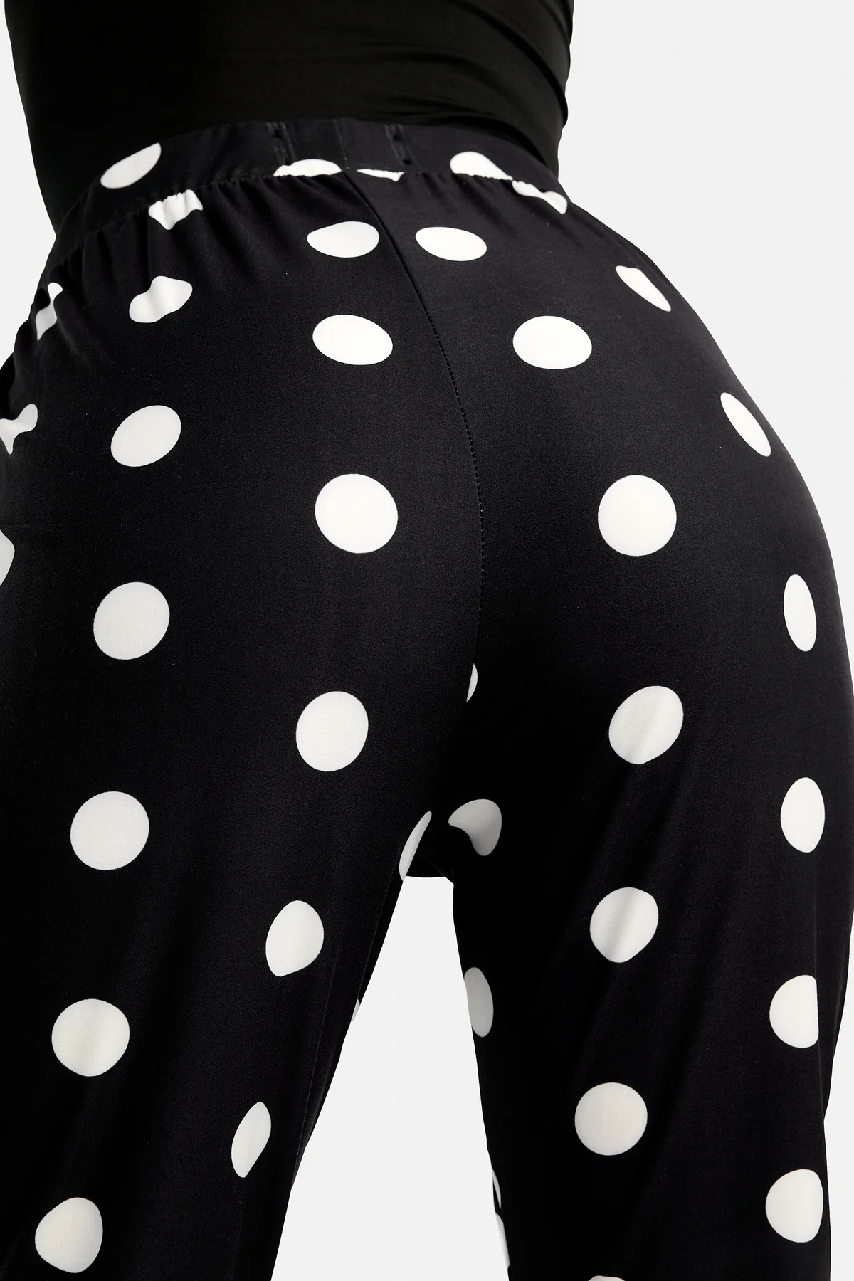 Alma Pants | Black Big Dot | Bukser fra Liberté - Image 10