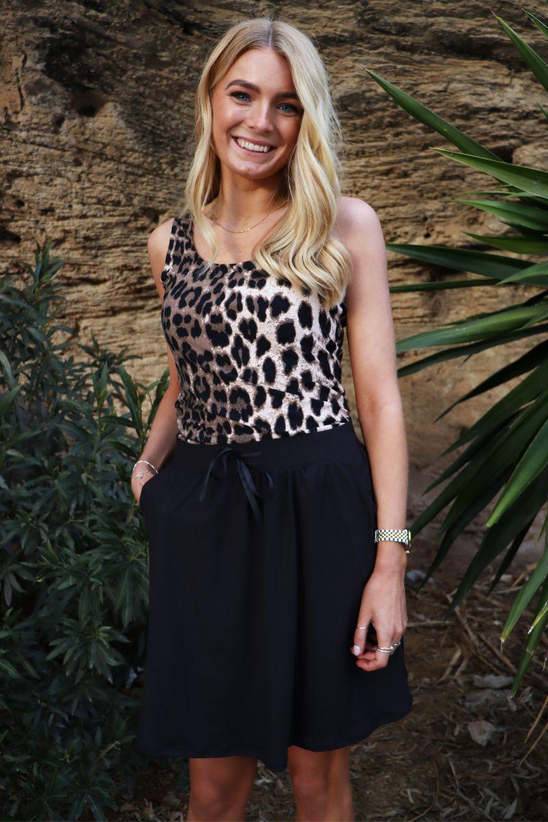 Alma Short Loose Skirt | Black | Nederdel fra Liberté - Image 3
