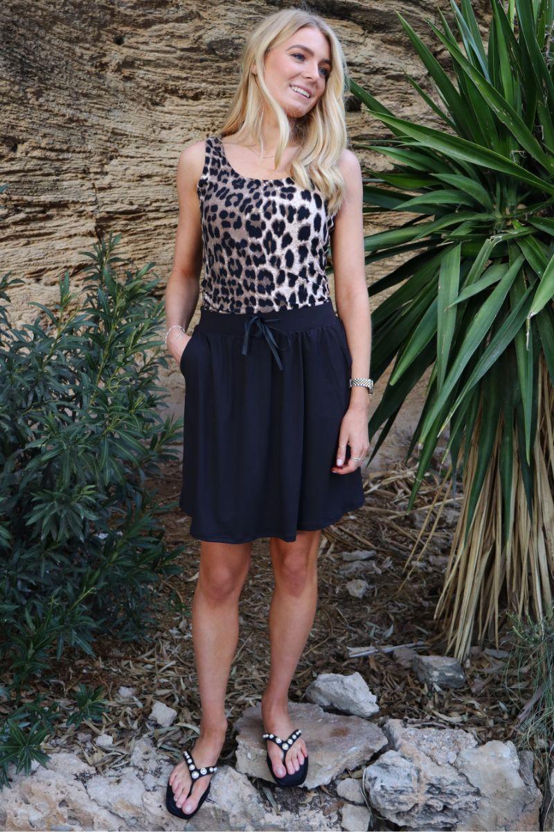 Alma Short Loose Skirt | Black | Nederdel fra Liberté - Image 5