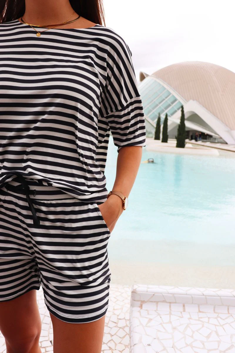 Alma Shorts | Black Creme Stripe | Shorts  fra Liberté - Image 10