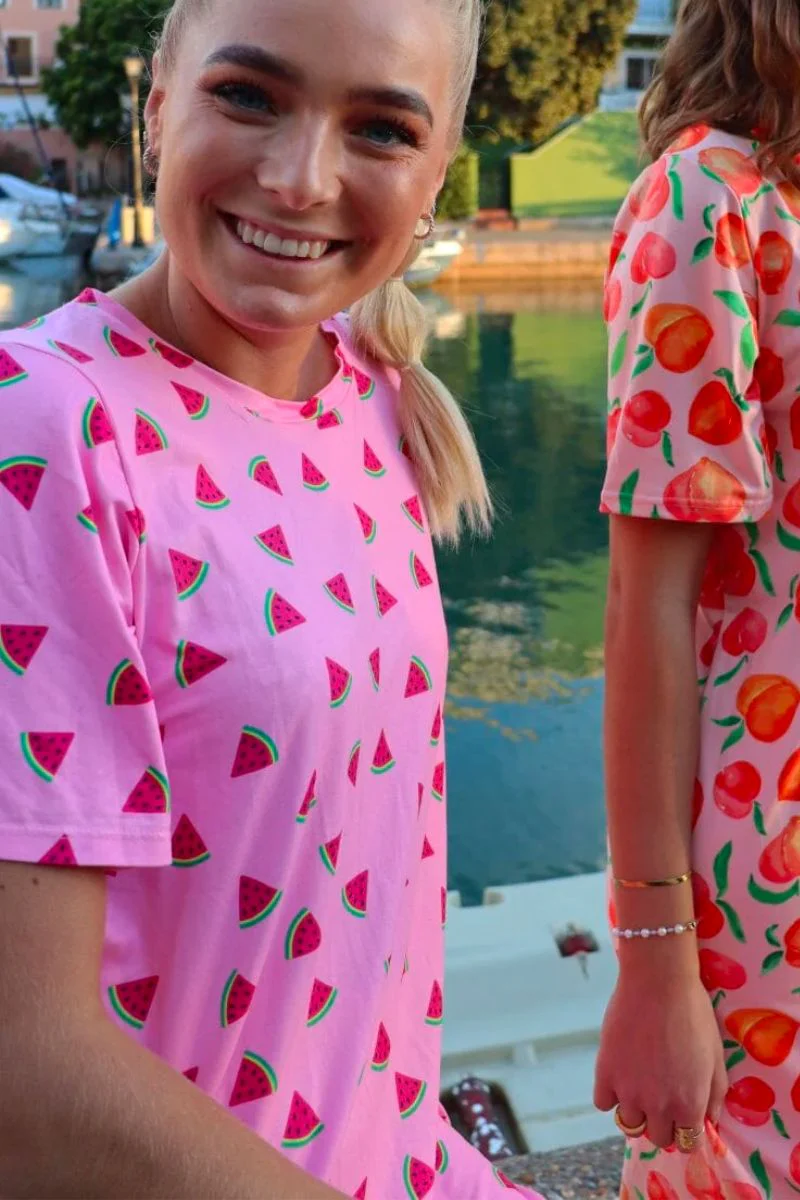 Alma T-Shirt Dress | Pink Watermelon | Kjole fra Liberté - Image 5