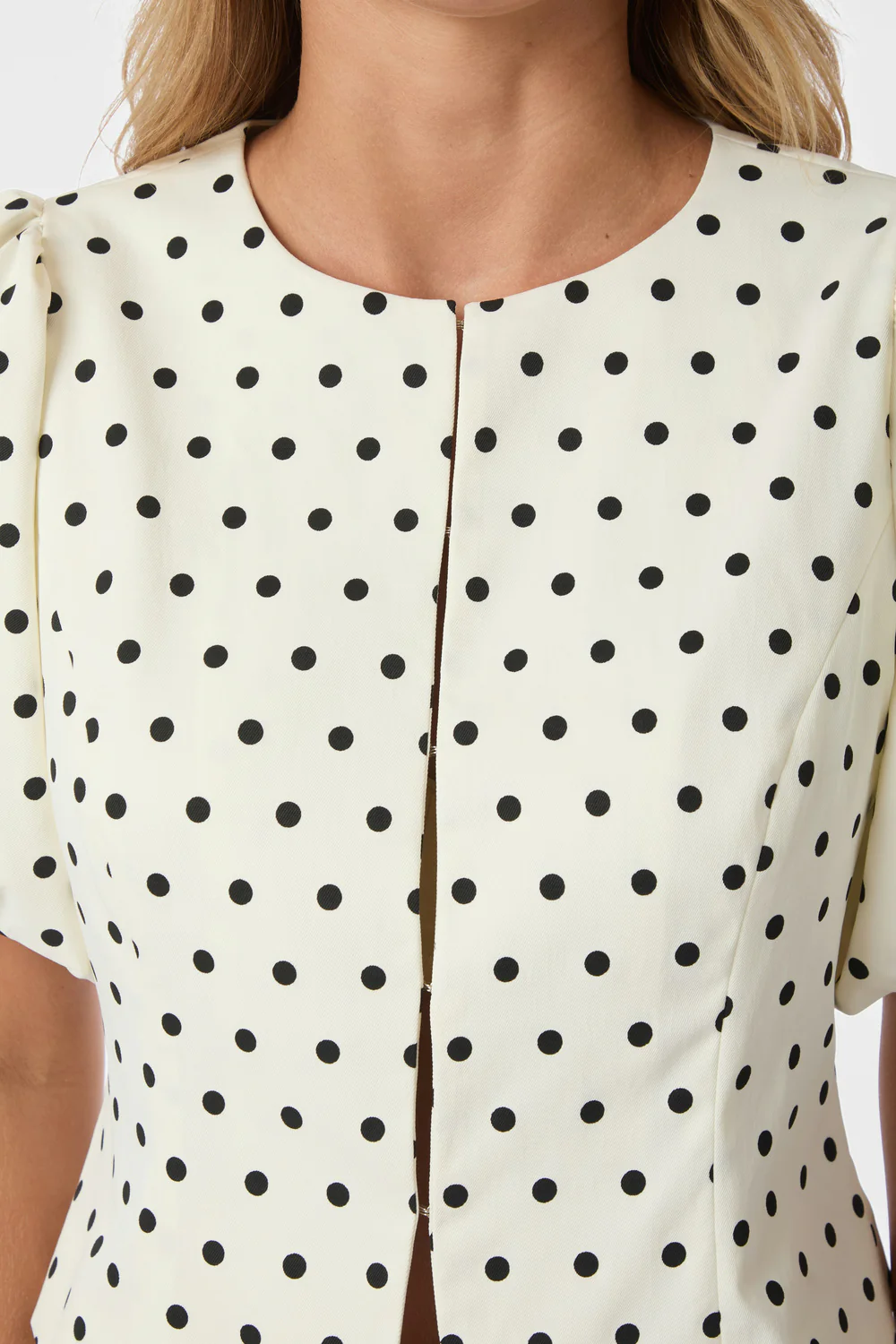 Anela Dot Blouse | White | Bluse fra Neo Noir - Image 7