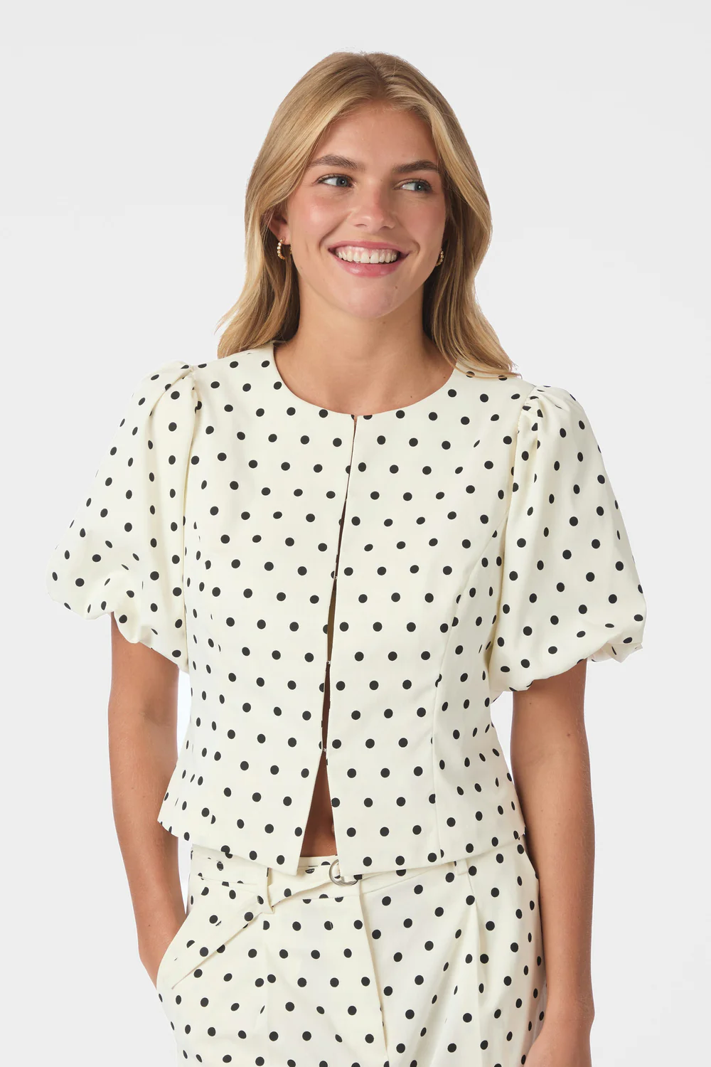 Anela Dot Blouse | White | Bluse fra Neo Noir - Image 8