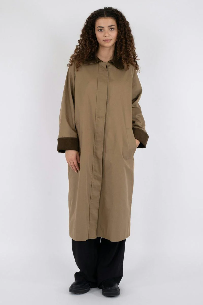 Anneli Cord Coat | Khaki | Jakke fra Neo Noir - Image 4