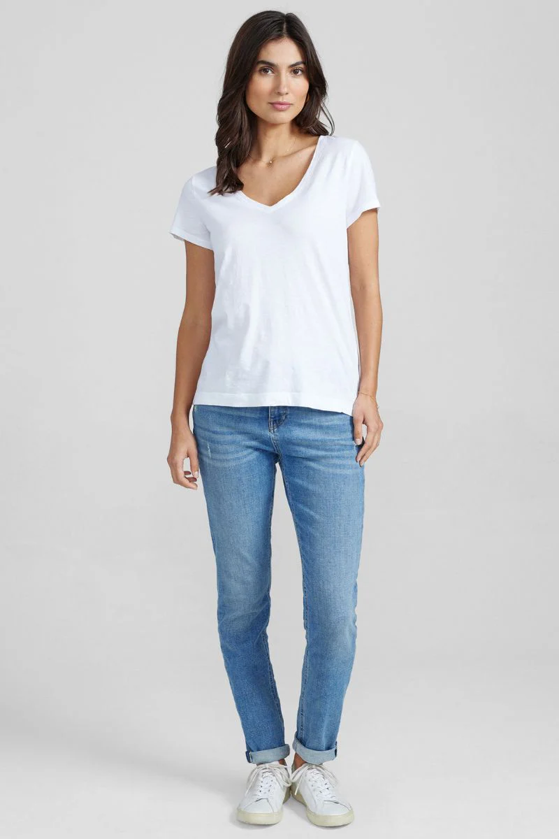 Arden Organic V-SS Tee  | White | T-Shirt fra Mos Mosh - Image 11