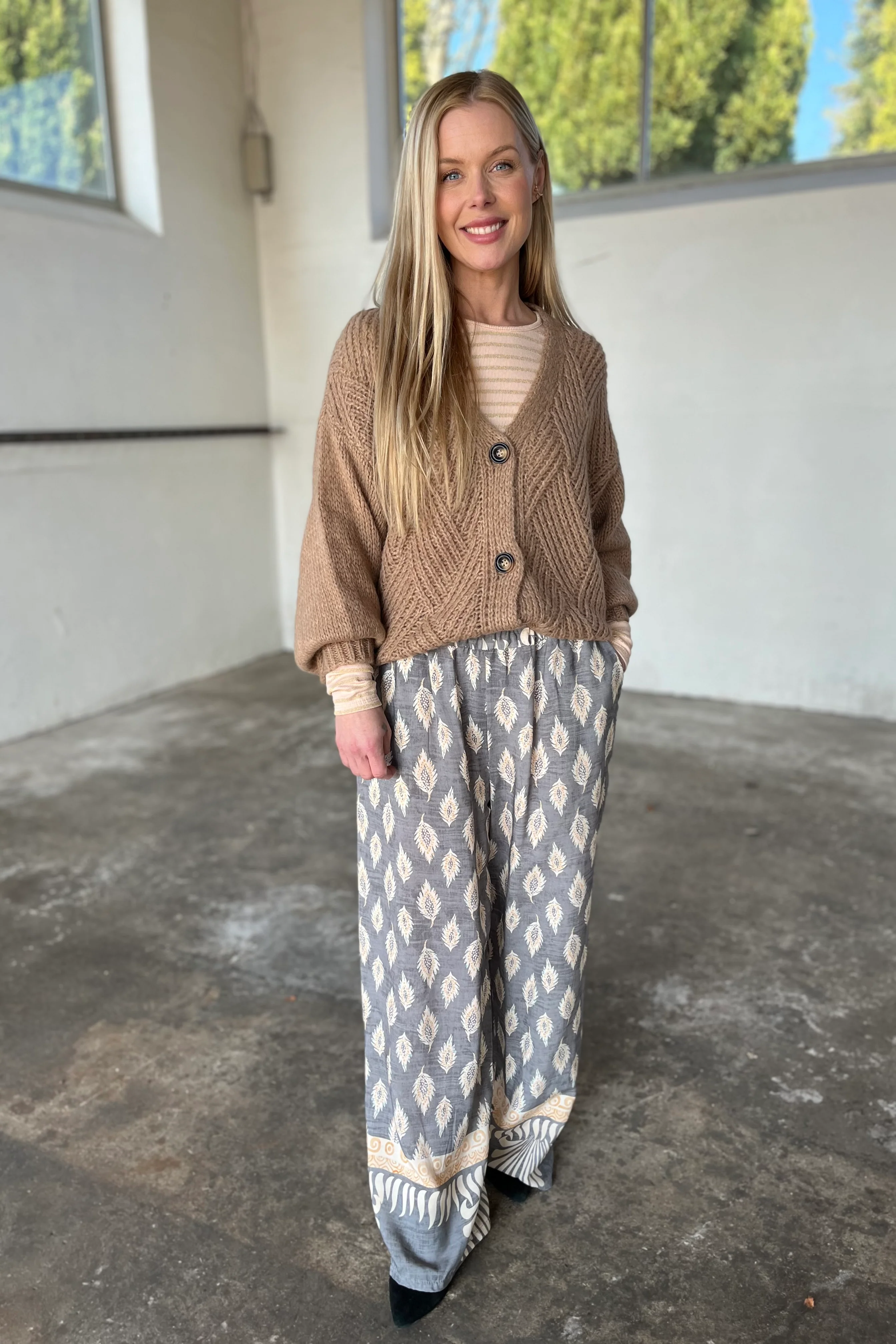 Argyle Knit Cardigan | Latte | Strik fra Black Colour - Image 5
