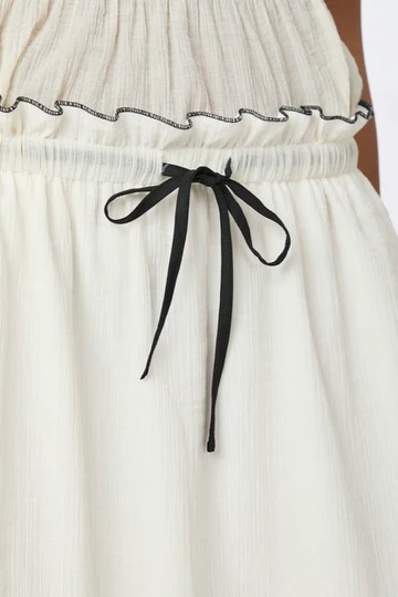Ariella Crepe Skirt | Creme | Nederdel fra Neo Noir - Image 9