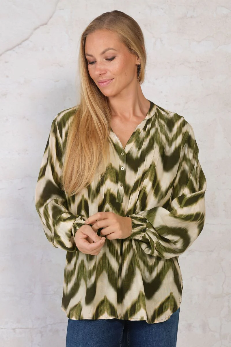 Belinda Blouse | Green | Bluse fra Prepair - Image 3