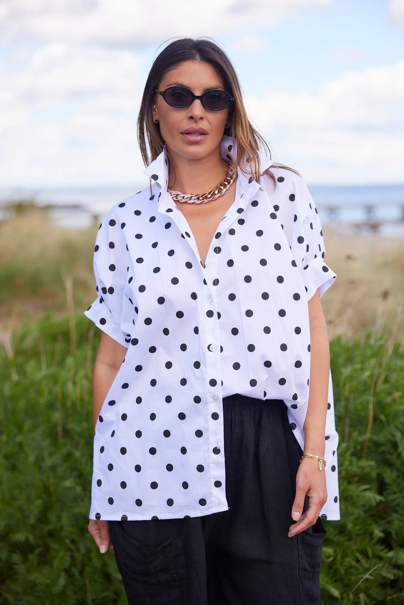 Bleu Belle Dot Shirt | White | Skjorte fra Atelier C - Image 3