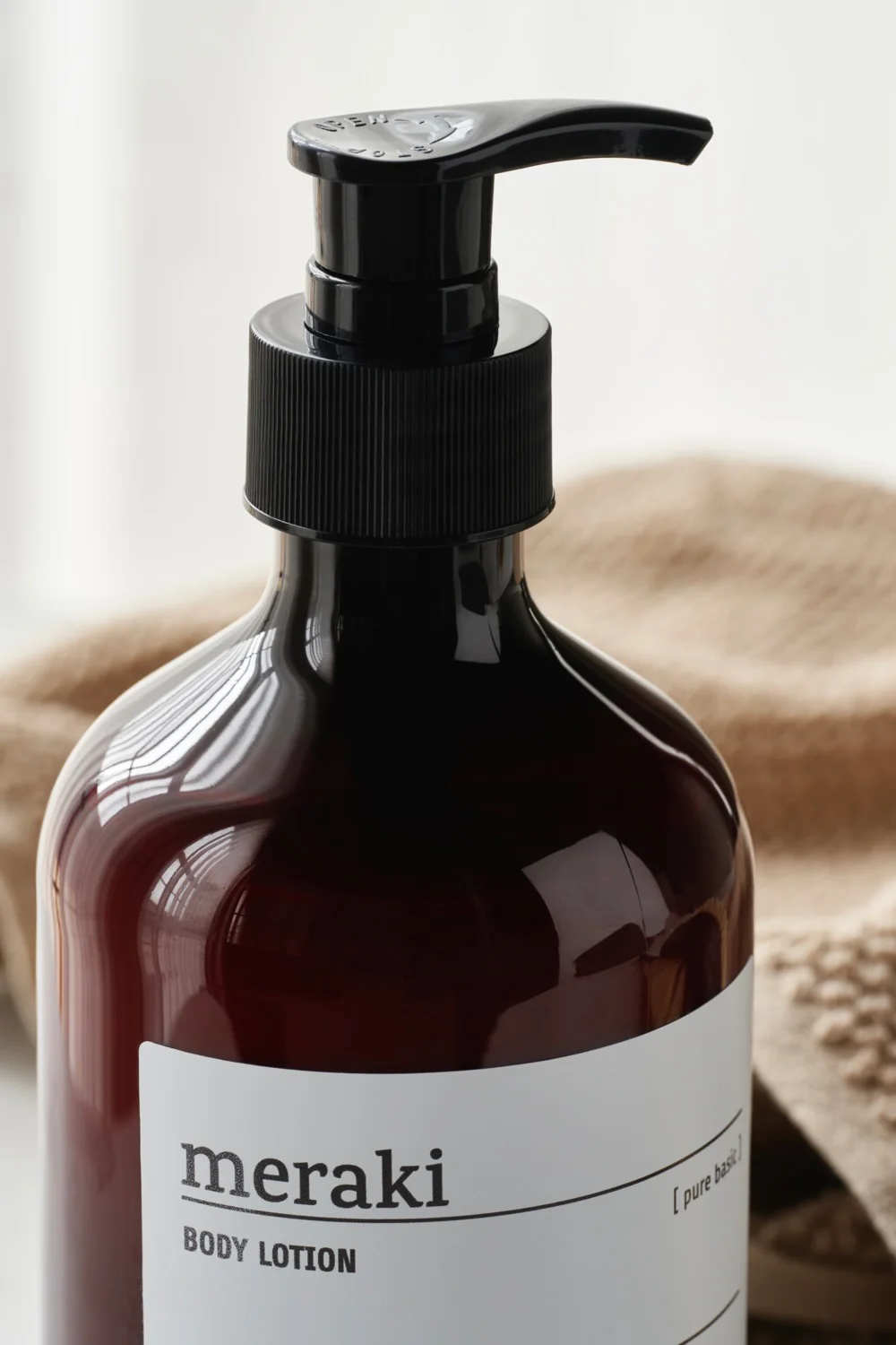 Moisture 490ml | Pure basic | Body lotion fra Meraki - Image 3