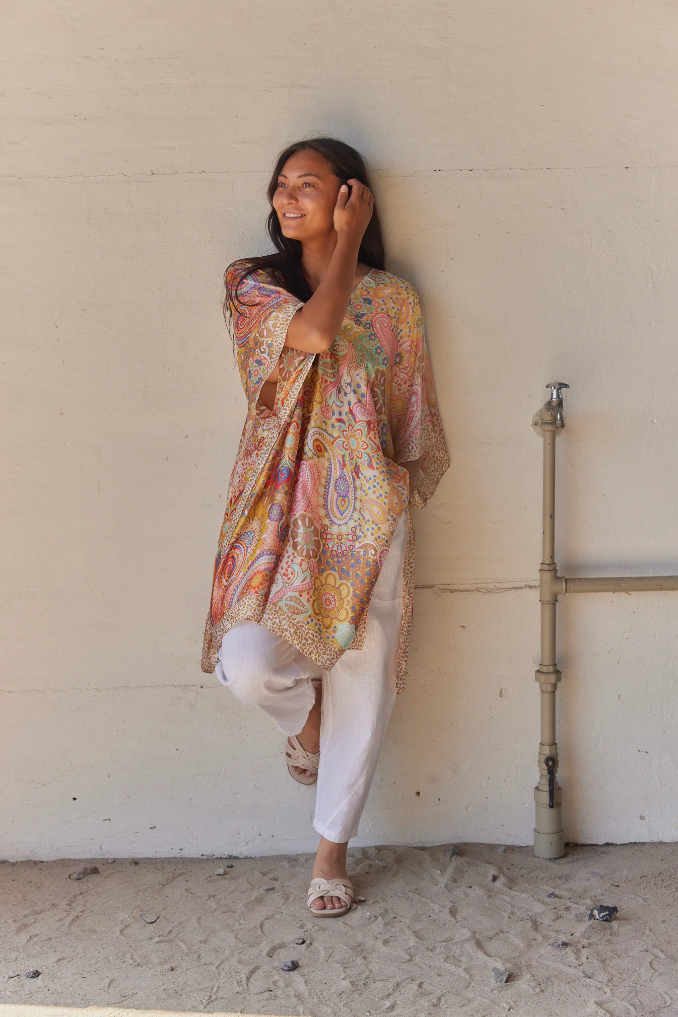 Bohemian Bay Dress | Beige | Kjole fra Atelier C - Image 3