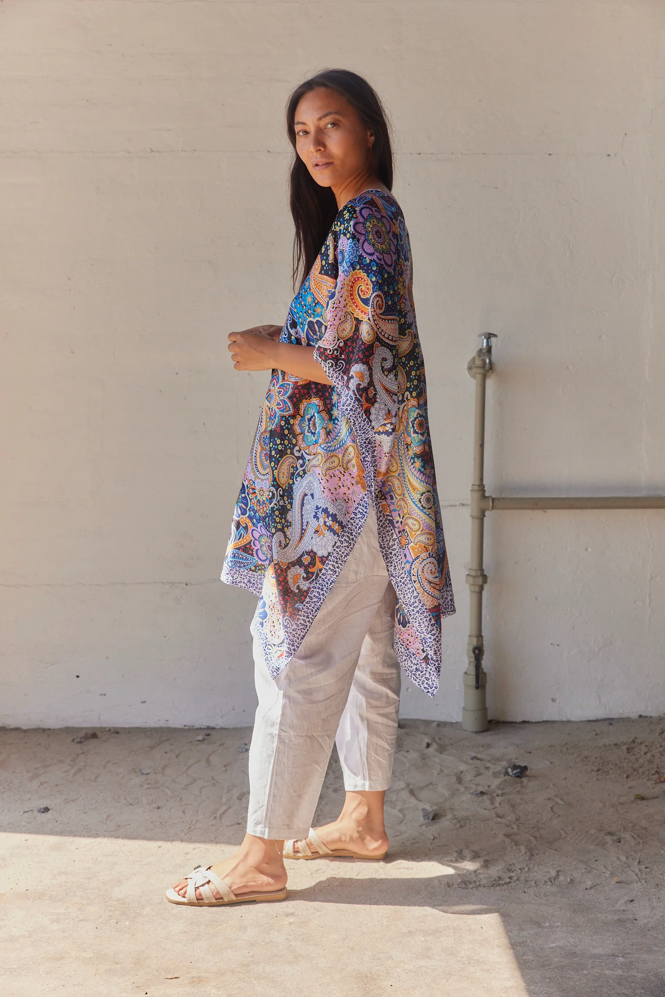 Bohemian Bay Dress | Black | Kjole fra Atelier C - Image 2