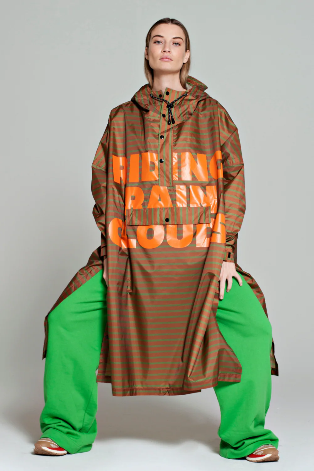 Breton Brown Green Text | Brun | Regnponcho fra Rainkiss - Image 6