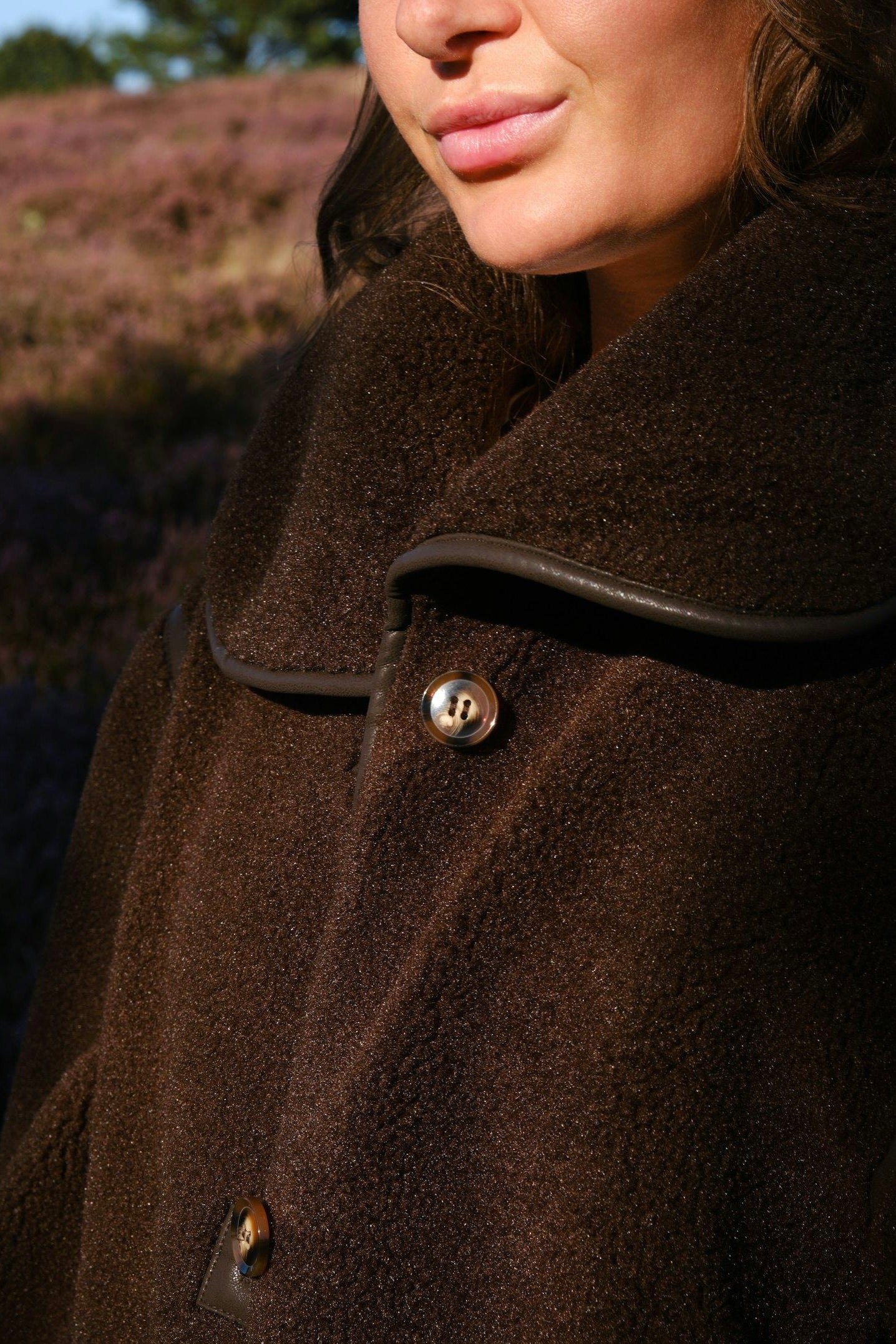 Carmen Teddy Coat | Dark Brown | Jakke fra Neo Noir - Image 3