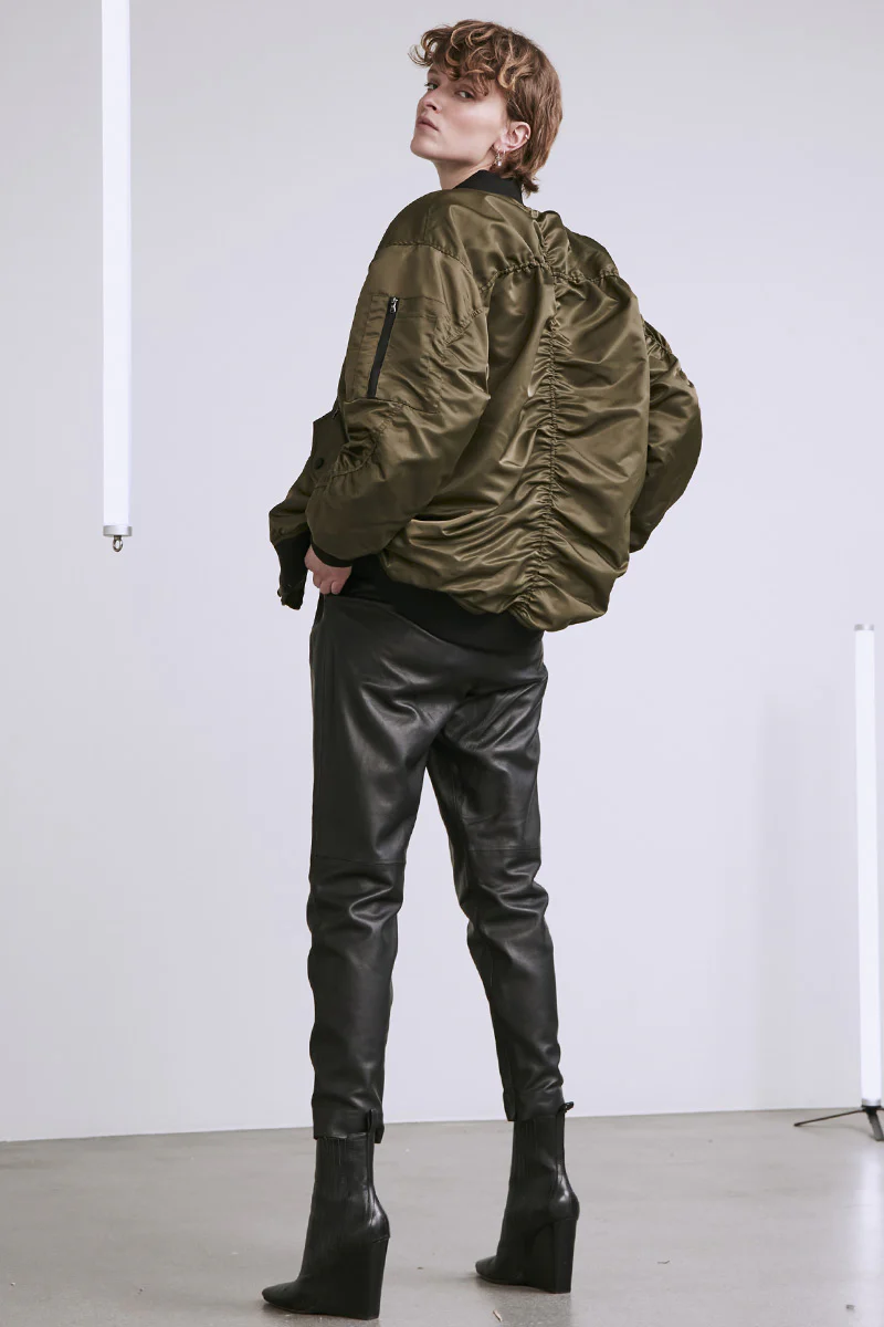 Bomber Jacket | Olive | Jakke fra Copenhagen Muse - Image 6