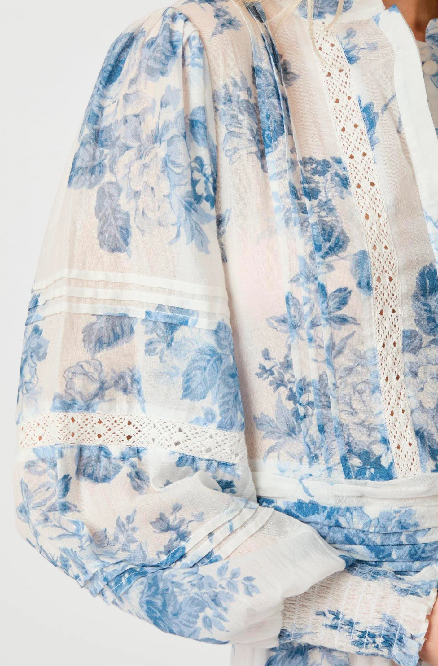 Columbia Flower Flow Dress | Light Blue | Kjole fra Neo Noir - Image 5
