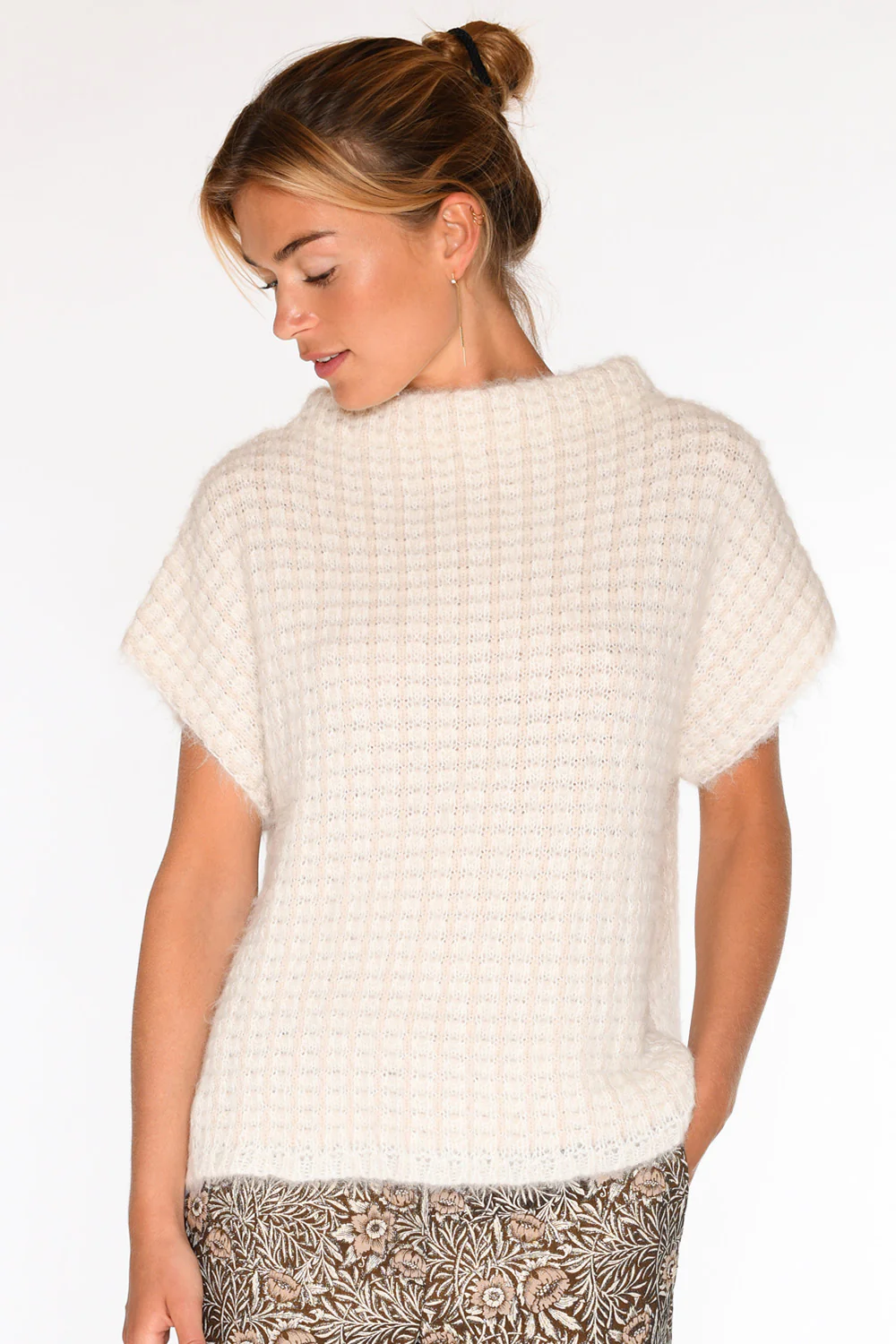 Coya knit cape | Off White | Strik fra Gustav - Image 4