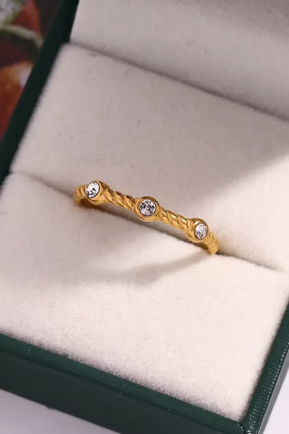 Crystal Twisted Ring | Ring fra Birdsong - Image 3