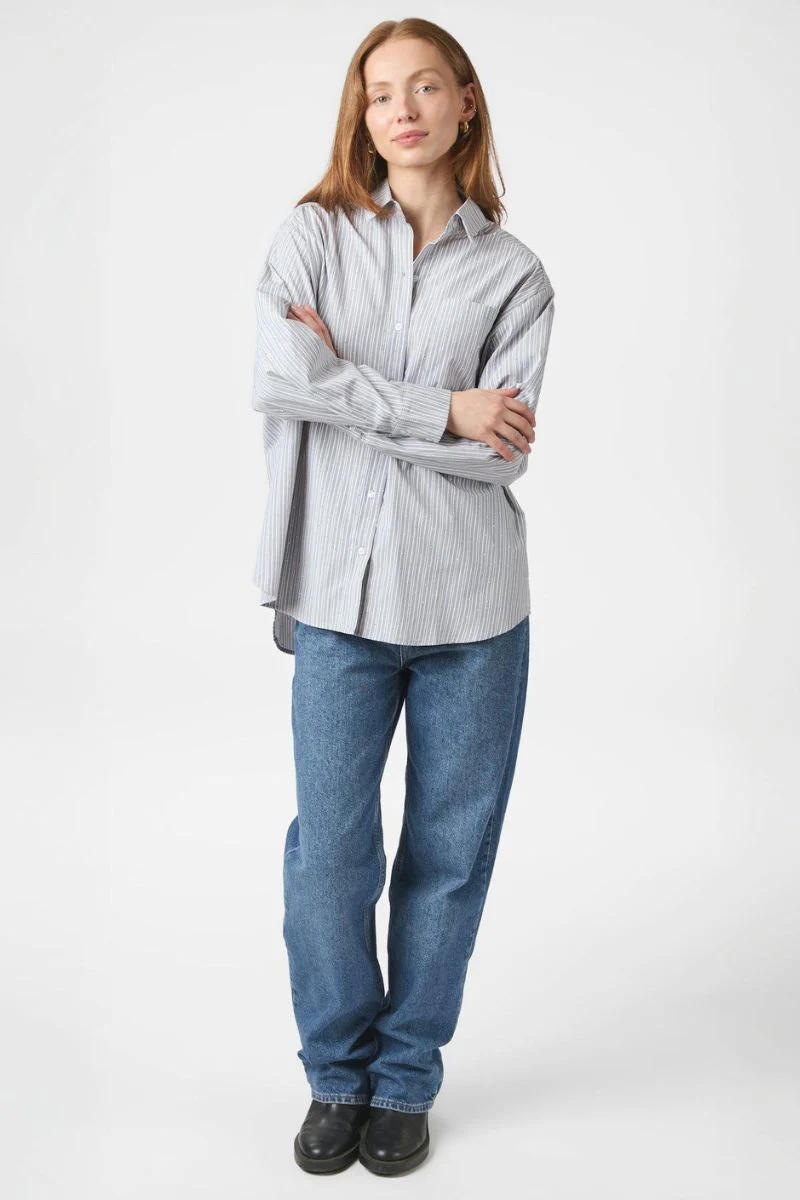 Dalma Stripe Stone Shirt | Light Grey | Bluse fra Neo Noir - Image 4