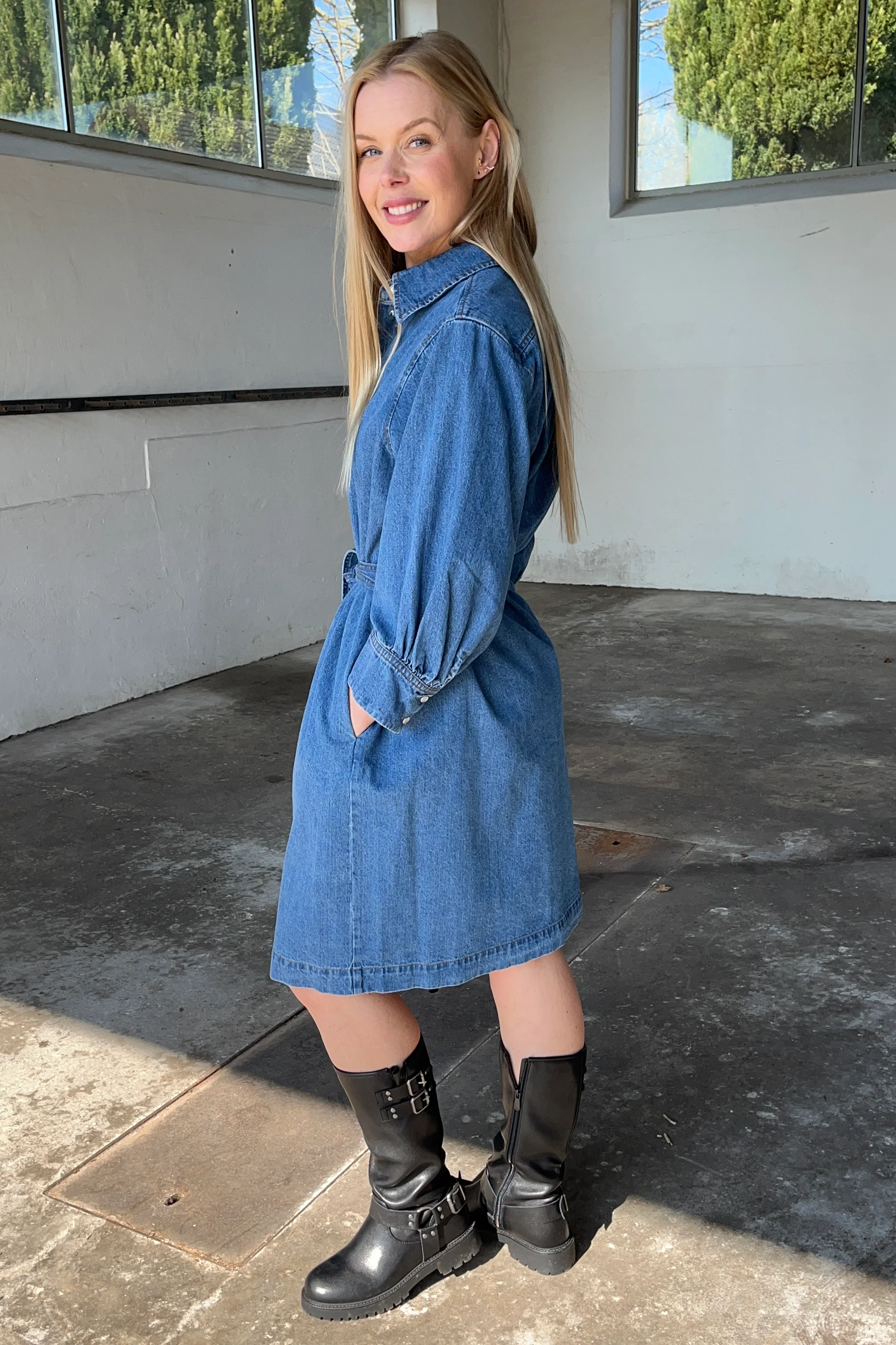 Delina Denim SS Dress 36451 | Dark Denim | Kjole fra Co'couture - Image 4