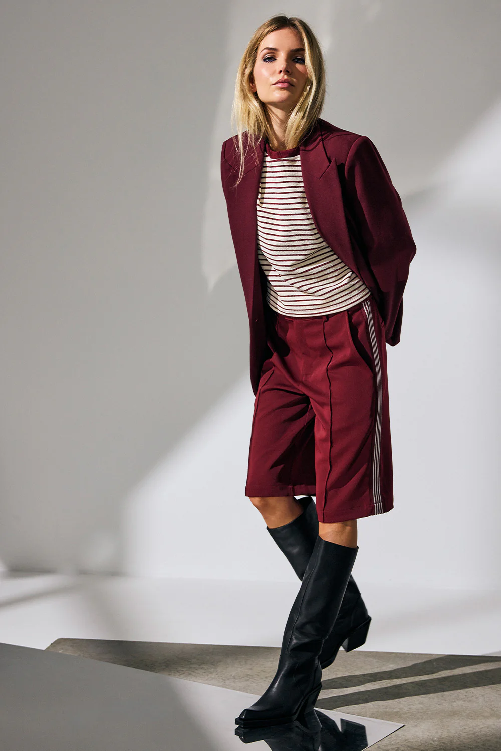 Erin Stripe Tee 33130 | WhiteBurgundy | T-Shirt fra Co'couture - Image 3