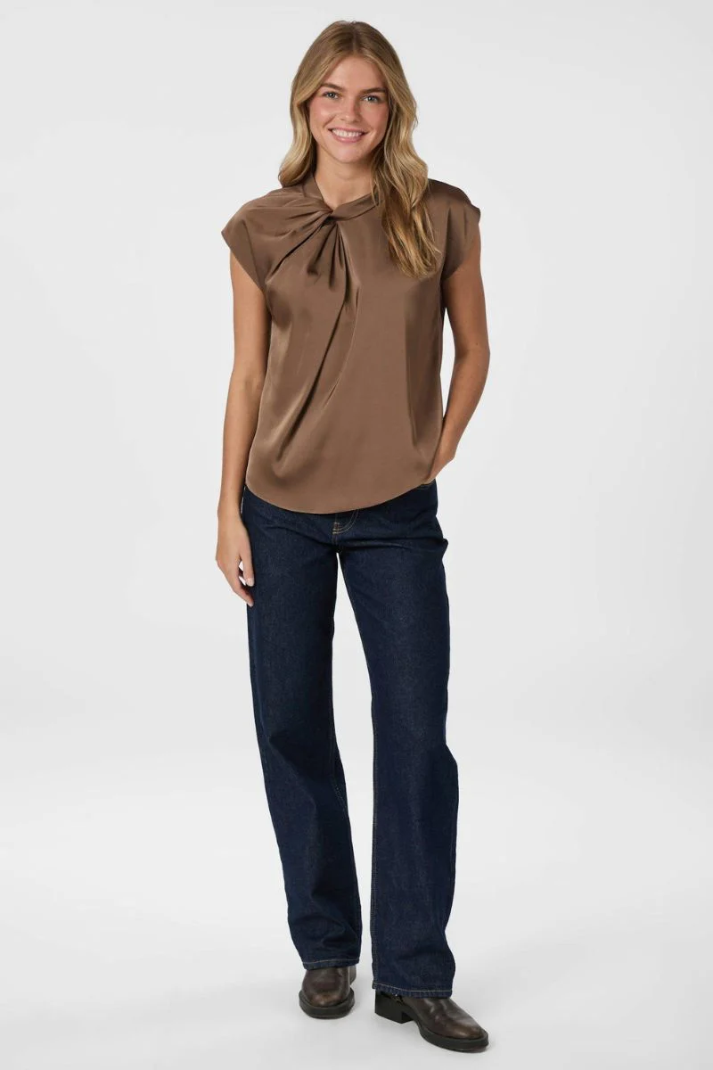 Fleur Drapy Satin Blouse | Dusty Brown | Bluse fra Neo Noir - Image 4