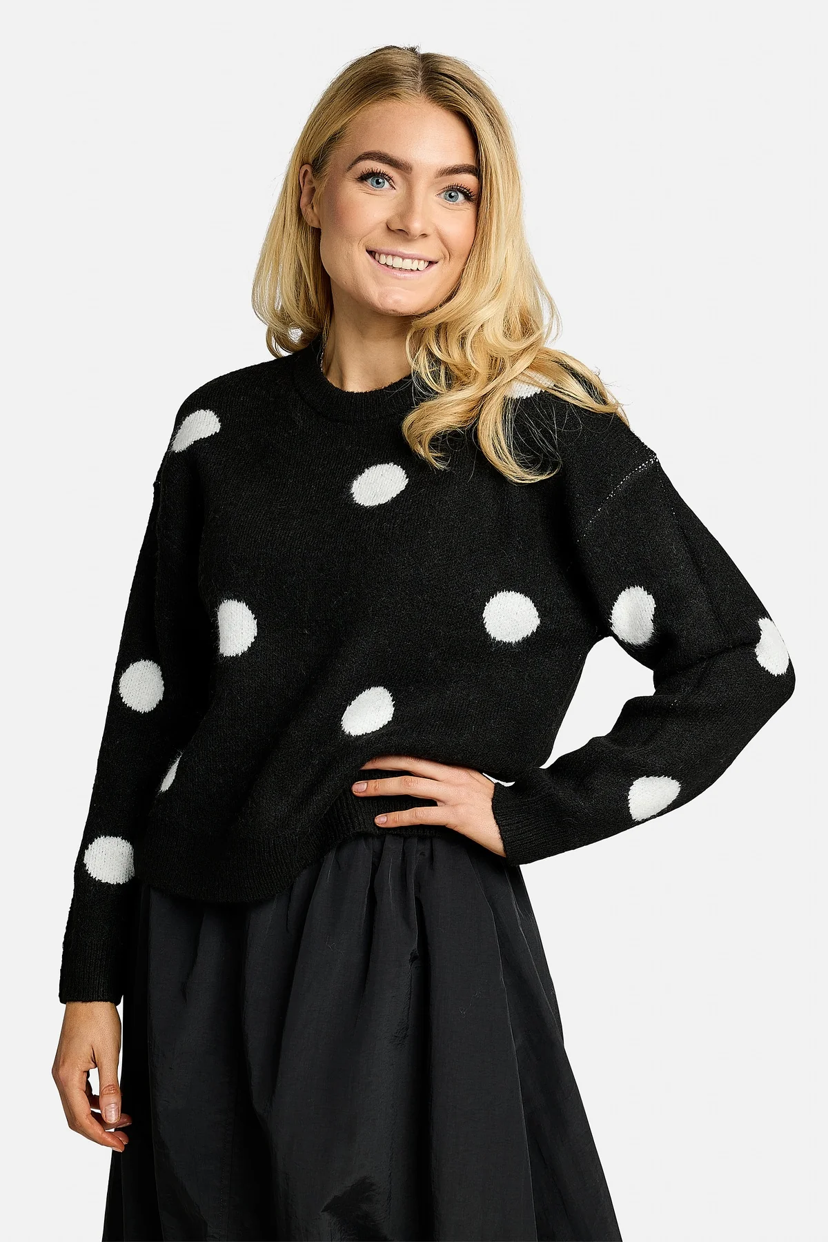 Fro Dot Pullover | Black White Dot | Strik fra Liberté - Image 3