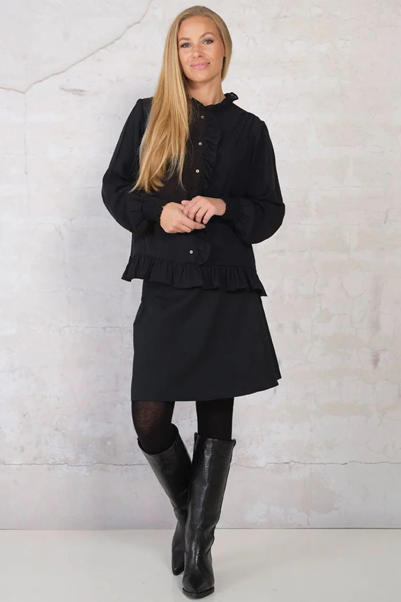 Gaya Blouse | Black | Bluse fra Prepair - Image 3