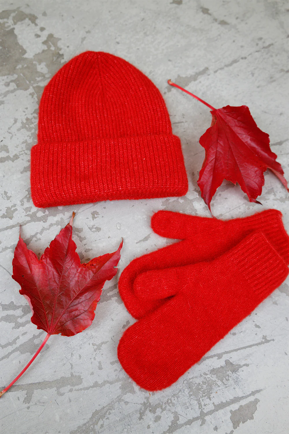 Ginger Mittens | Red | Vanter fra Black Colour - Image 2