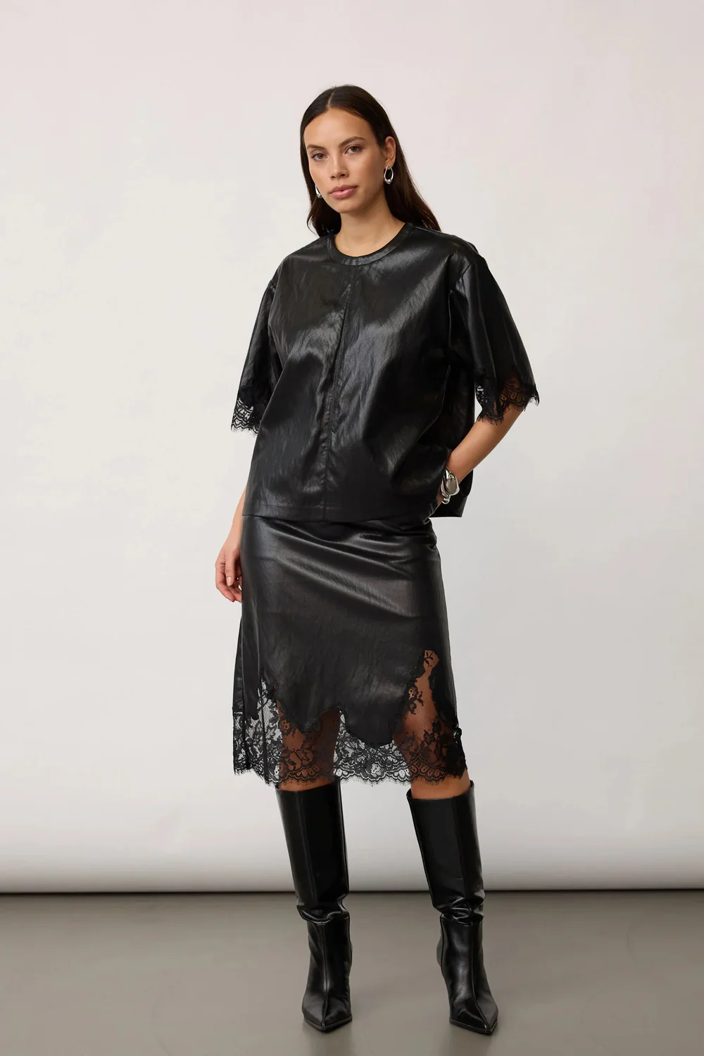 Gitt Box Lace Tee 45105 | Black | Bluse fra Co'couture - Image 4