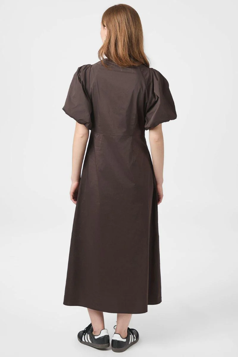 Illana Poplin Dress | Chocolate Brown | Kjole fra Neo Noir - Image 4