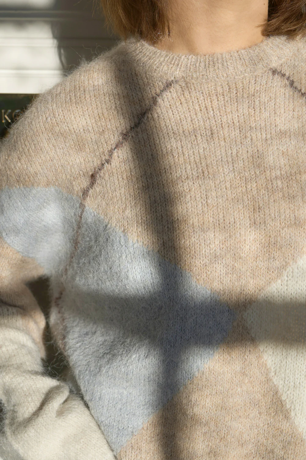 Inga Check Fluff Knit Blouse | Beige Melange | Strik fra Neo Noir - Image 3