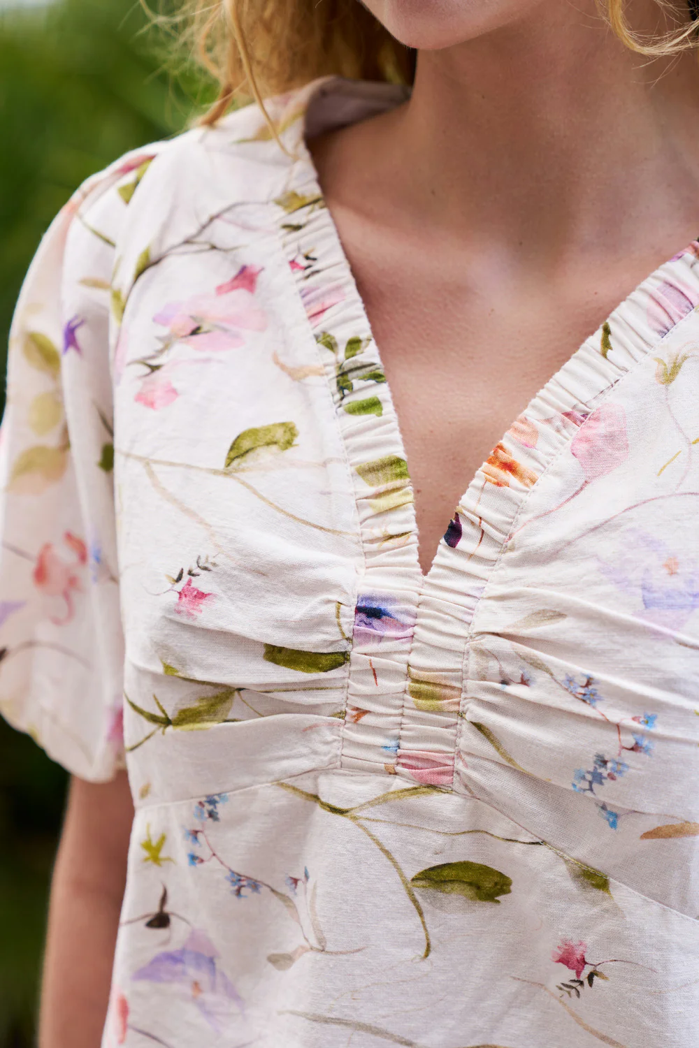 Irina Flower Blouse | Off White | Bluse fra Neo Noir - Image 2