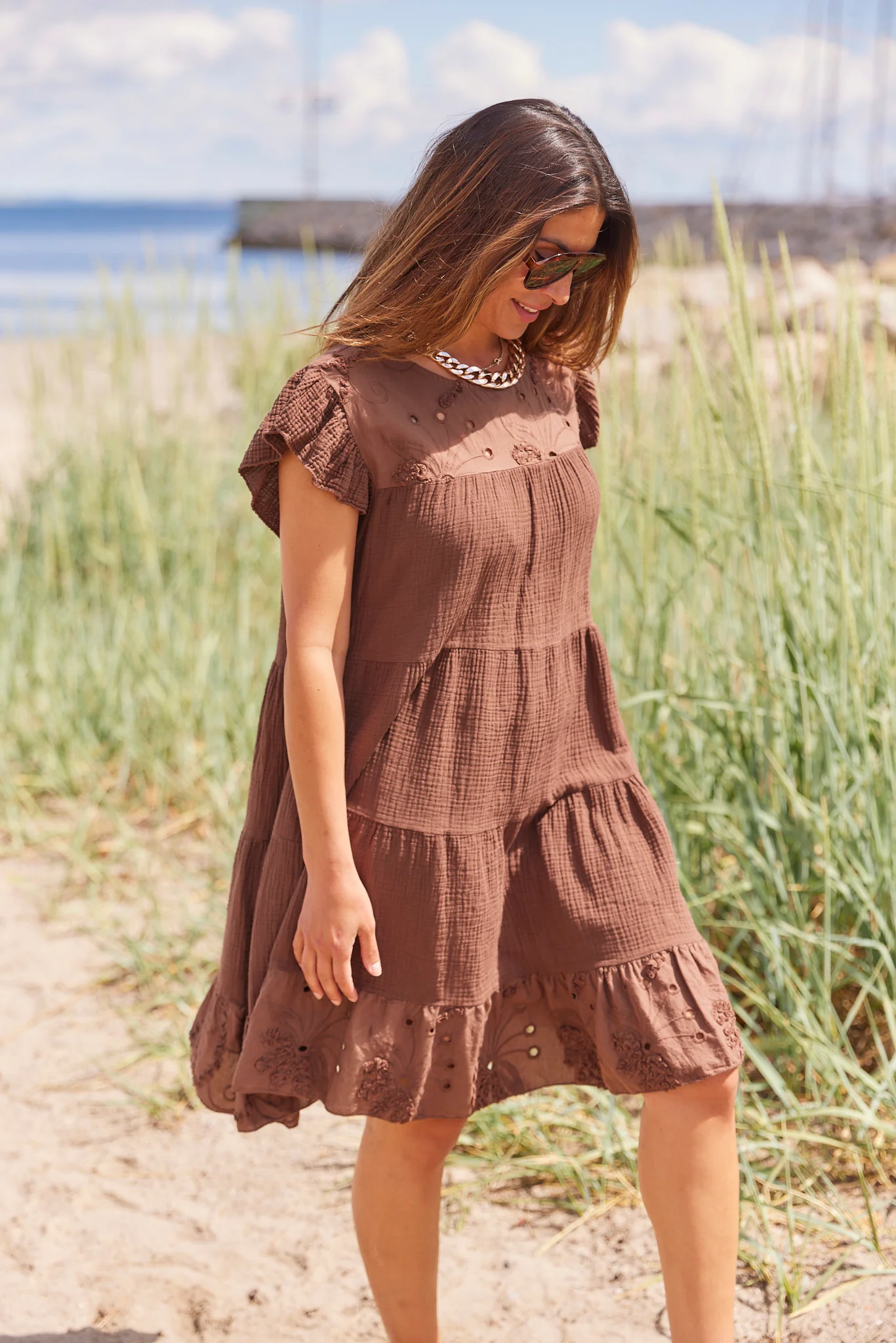 Ivy Anglaise Dress | Chocolate - Image 2
