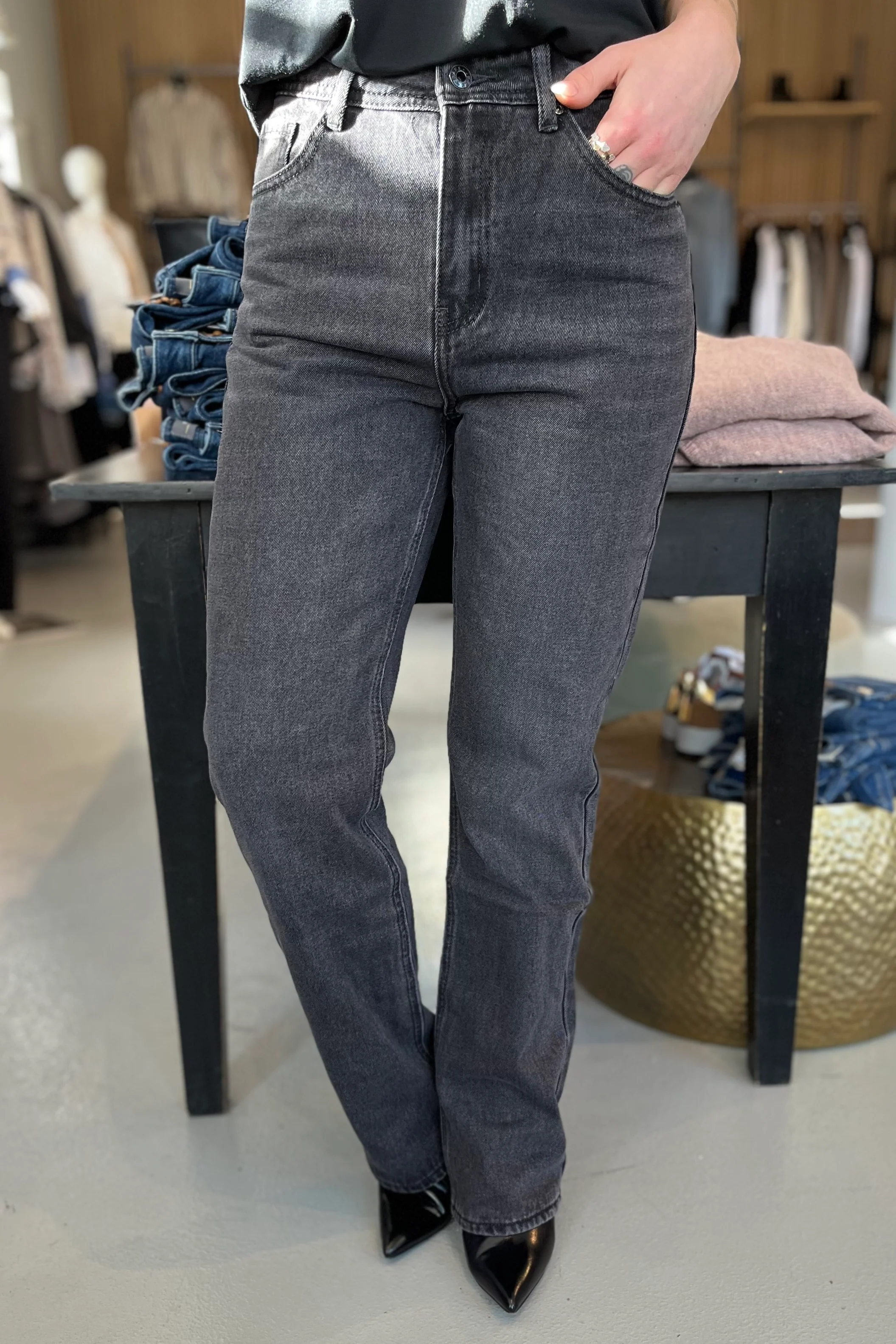 Jade Jeans S3907 | Dark Grey | Jeans fra Avery - Image 4