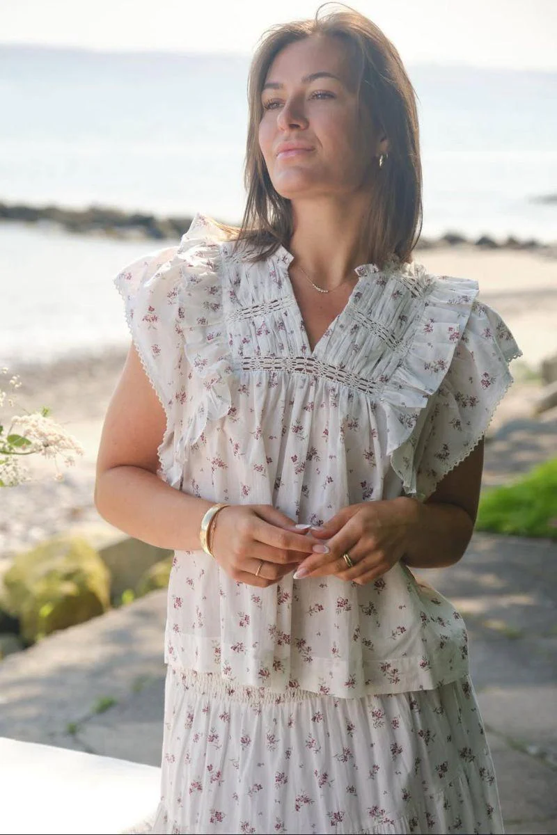 Jayla Small Blossom Top | Creme | Bluse fra Neo Noir
