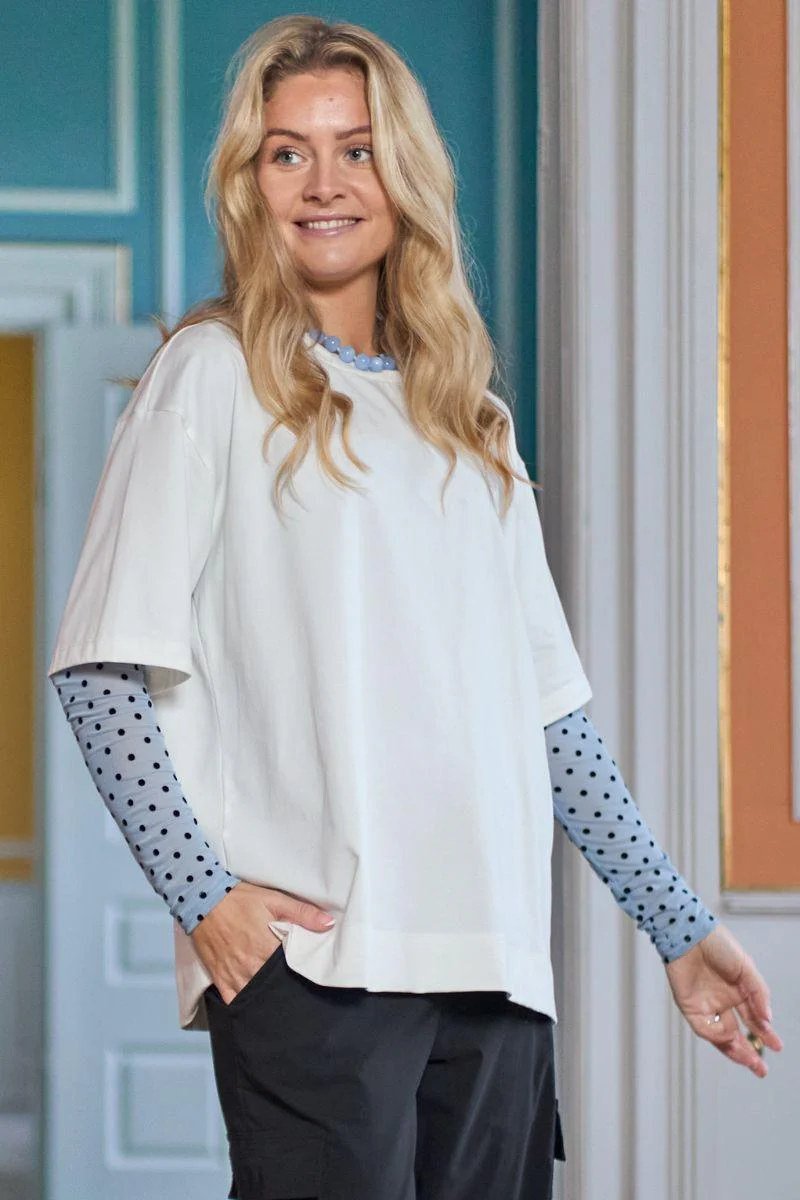 Jennie Dotted Mesh Blouse | Jeans Blue | Bluse fra Black Colour - Image 5