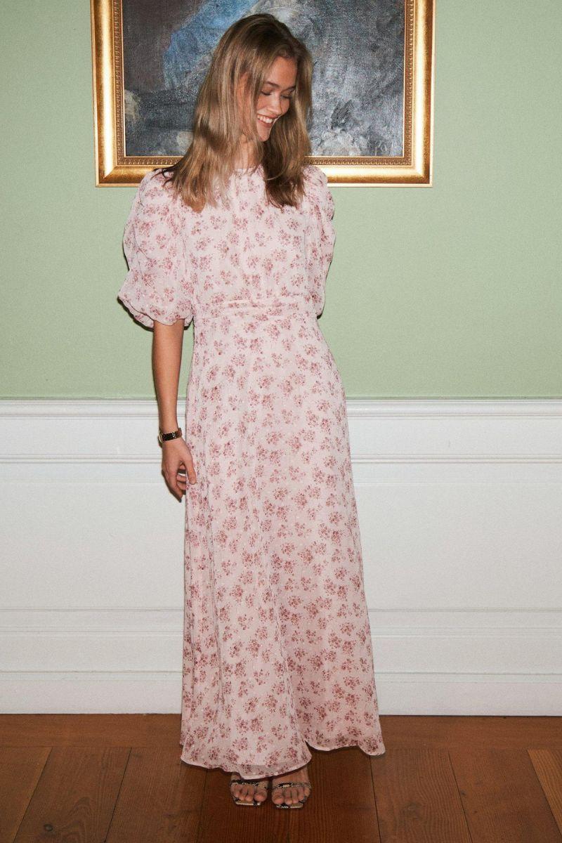Kikka Chiffon Flower Dress | Rose | Kjole fra Neo Noir