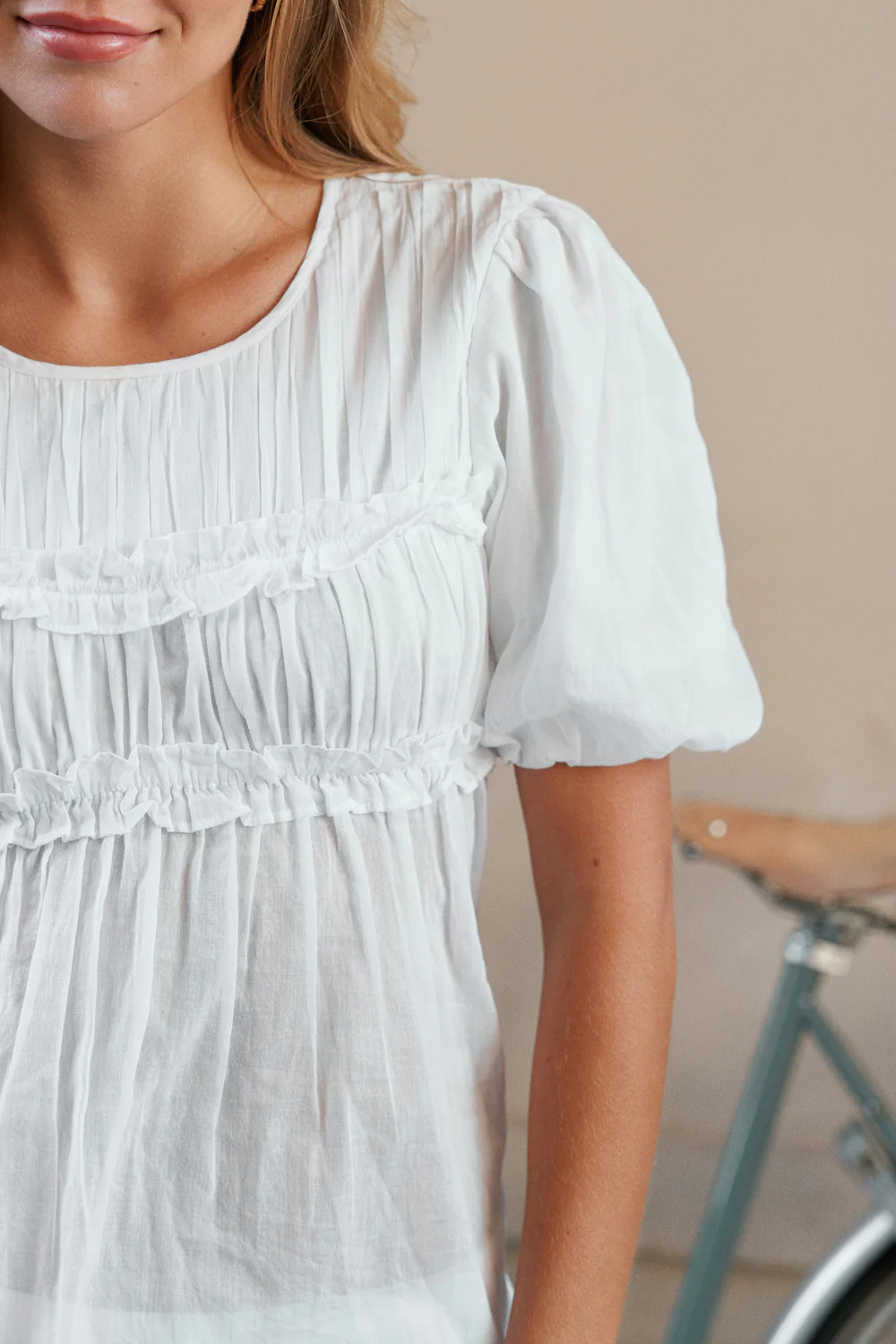 Kiril S Voile Blouse | White | Bluse fra Neo Noir