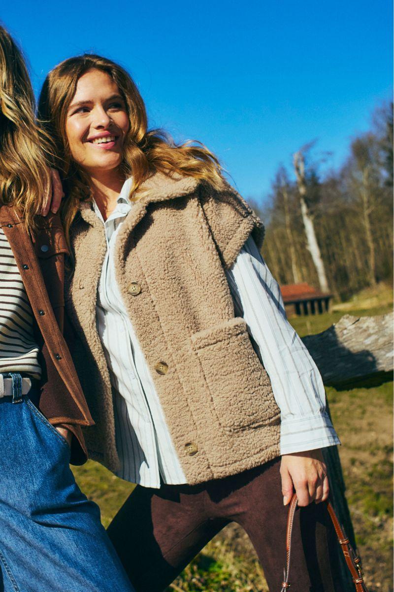 Lamby Waistcoat 206965 | Simply Taupe | Jakke fra Freequent - Image 15