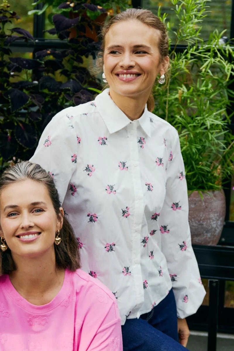 Leila Blouse 207433 | Star Off-White W. Wild Orchid | Bluse fra Freequent - Image 3