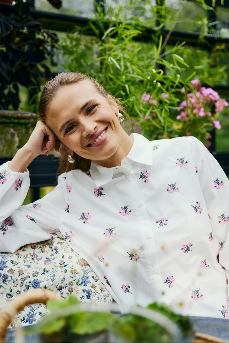 Leila Blouse 207433 | Star Off-White W. Wild Orchid | Bluse fra Freequent - Image 7