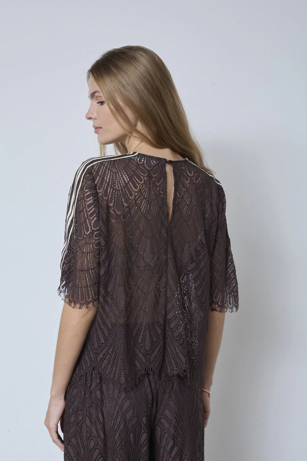 Leti Lace Blouse 45049 | Dark Brown | Top fra Co'couture - Image 6